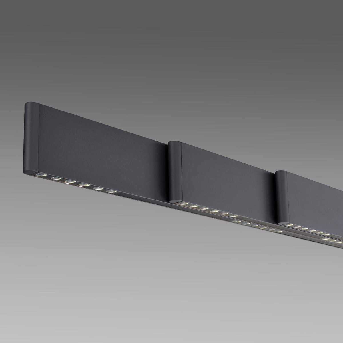 PURE E-Elevea, Pendelleuchte, 2400x85x2400