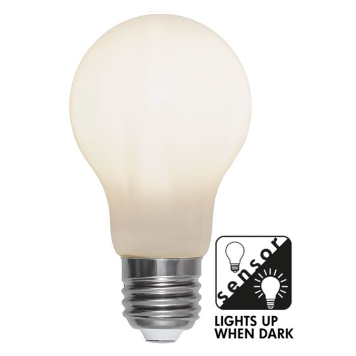 Leuchtmittel mit Dämmerungssensor opal 4,5W 2700K Ø6cm