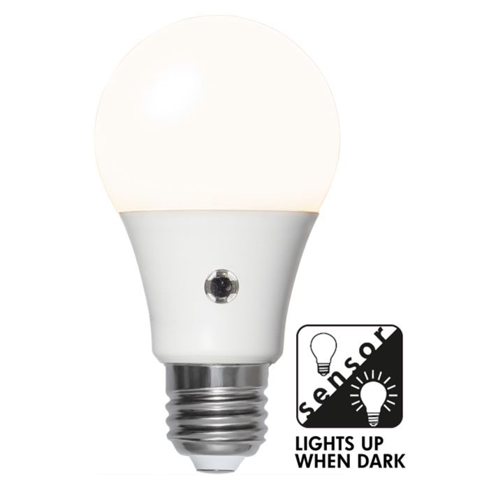 Leuchtmittel mit Dämmerungssensor opal 8,2W (≈60W) 2700K Ø6cm