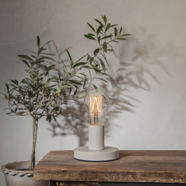 Leuchtmittel - Tropfen 3,8W 1800K dimmbar Ø6cm