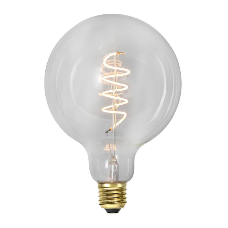 Der LED Globe 4W 2100K von Licht Factory verfügt über einen sichtbaren Spiralfaden und einen Messingschraubsockel vor einem makellos weißen Hintergrund.