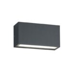 Die Wandleuchte - Up & Down Tegel ist eine schwarze, rechteckige Wandleuchte mit minimalistischem Design. Sie zeichnet sich durch glatte Linien aus und strahlt nach unten, was ihr eine moderne Ästhetik verleiht.