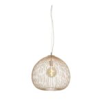 Die Pendelleuchte - Fawn ist eine moderne Pendelleuchte mit einem sphärischen Drahtgitterdesign, in dessen Mitte eine sichtbare Glühbirne zu sehen ist. Ihre offene Käfigstruktur verleiht ihr einen minimalistischen, stilvollen Look und sie hängt an einem dünnen Kabel.