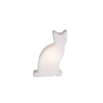 Die Akku LED Katze 9 cm ist eine minimalistische, weiße Lampe in Katzenform mit sanften Rundungen und einer matten Oberfläche, die vor einem weißen Hintergrund sanft von innen beleuchtet ist.