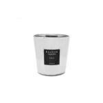 Der Baobab Diffusor Platinum mit einem silbernen, metallisch reflektierenden, zylindrischen Halter mit schwarzem Etikett präsentiert auf elegante Weise „Baobab Collection Platinum Les Exclusives“ vor einem schlichten weißen Hintergrund.