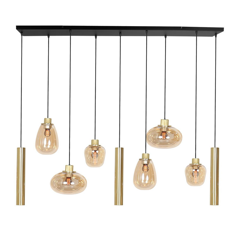 Die Pendelleuchte – Lucy 2.0 – 9er verfügt über sechs längliche transparente Glühbirnen, die in unterschiedlichen Höhen von einem rechteckigen schwarzen Sockel abgehängt sind, mit goldfarbenen Akzenten und schwarzen Kabeln für ein elegantes Aussehen. Die Pendelleuchte – Lucy 2.0 – 9er verfügt über sechs längliche transparente Glühbirnen, die in unterschiedlichen Höhen von einem rechteckigen schwarzen Sockel abgehängt sind, mit goldfarbenen Akzenten und schwarzen Kabeln für ein elegantes Aussehen.
