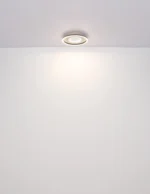 licht von der Deckenleuchte die Deckenleuchte ist an