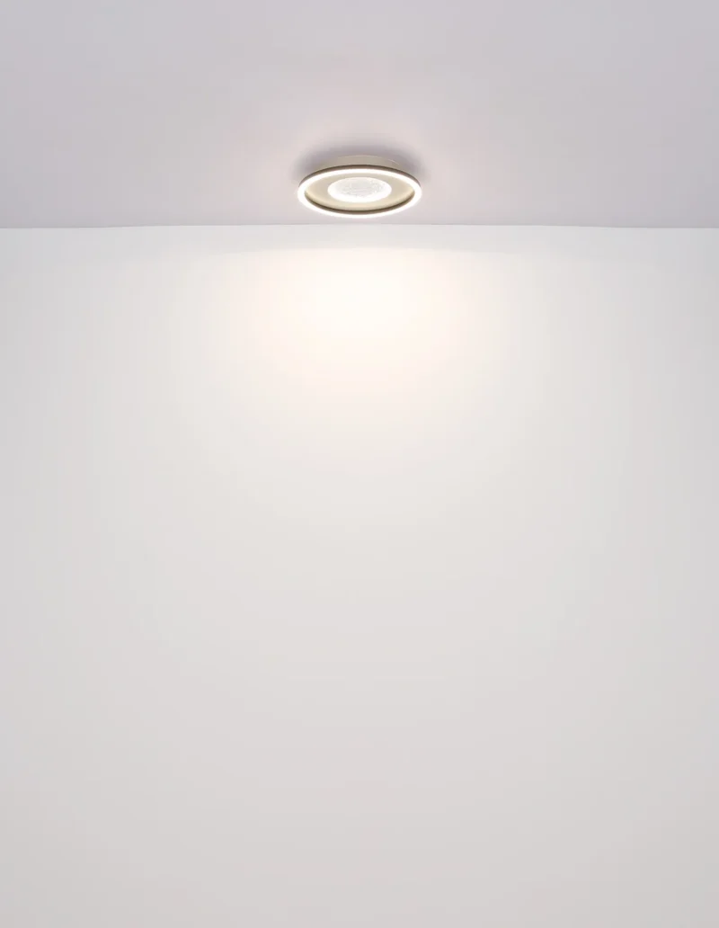 licht von der Deckenleuchte die Deckenleuchte ist an