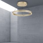 pendelleuhcte in gold a einer decke mit du klemmt Hintergrund