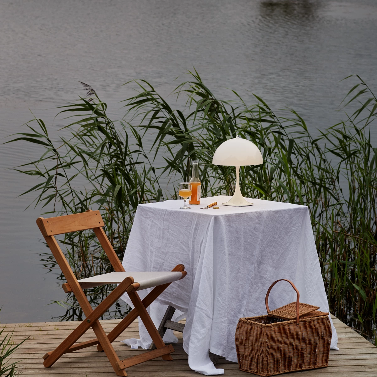 60018_60018_SS24-Panthella-250-Portable-Glamping-Denmark-000254656.png