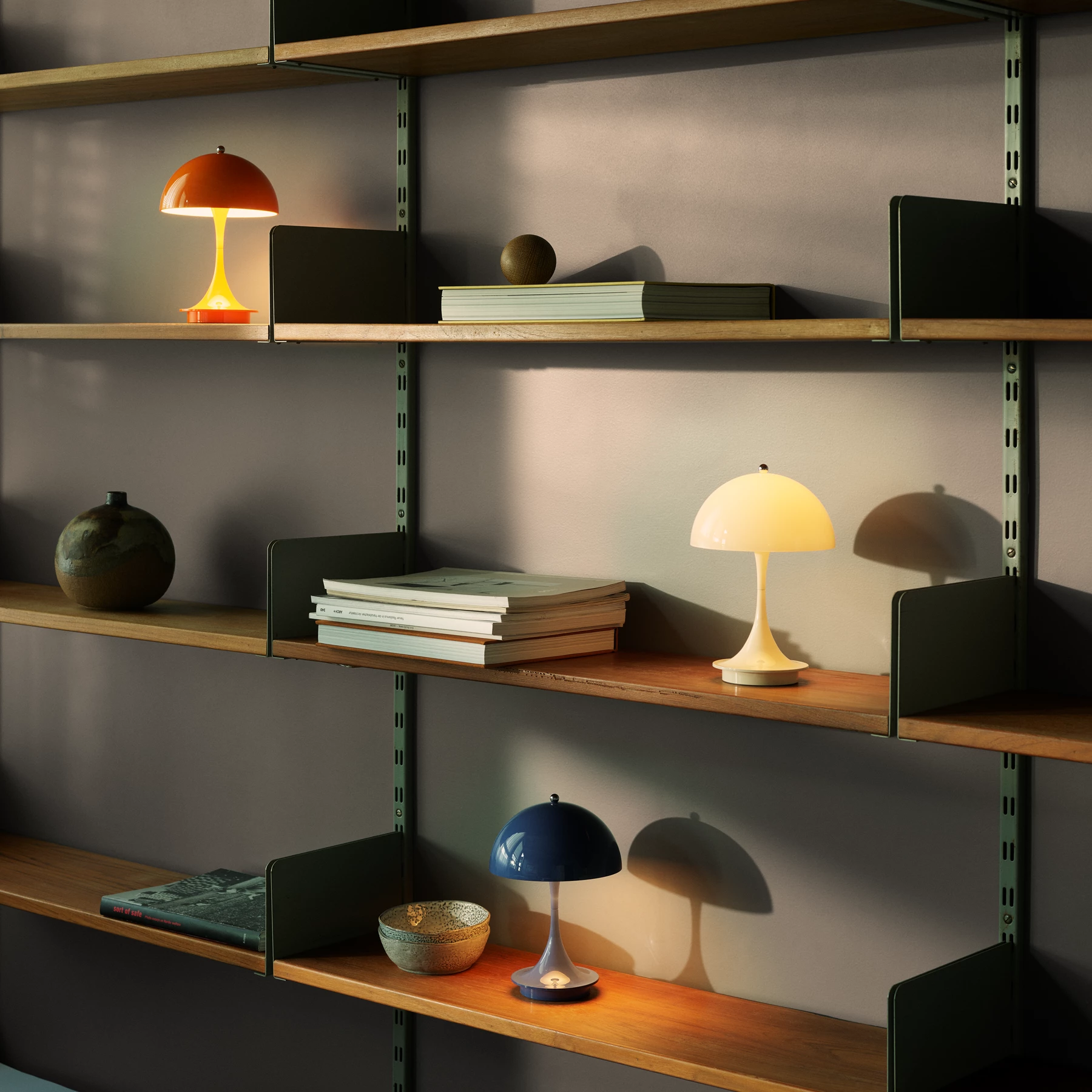 62557_62557_AW24-Panthella160Portable-V3-Interior-178177-ON.png