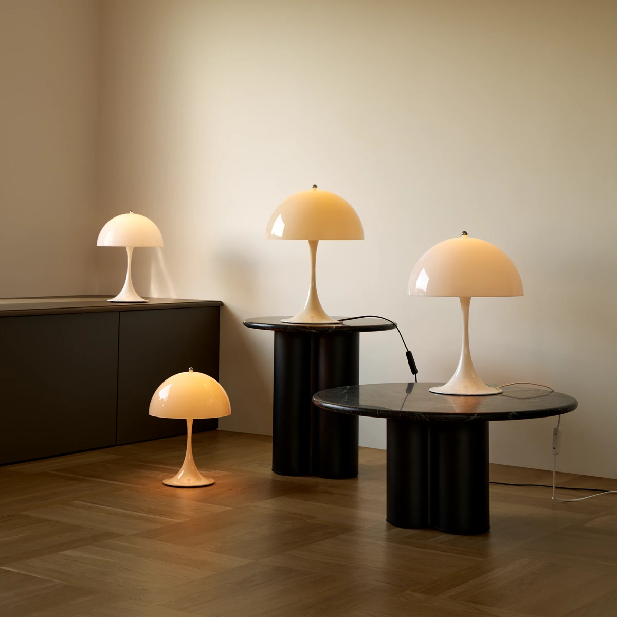 64842_64842_Panthella-250-Portable-320-Table-Odense-Living-Room-ON.png-2